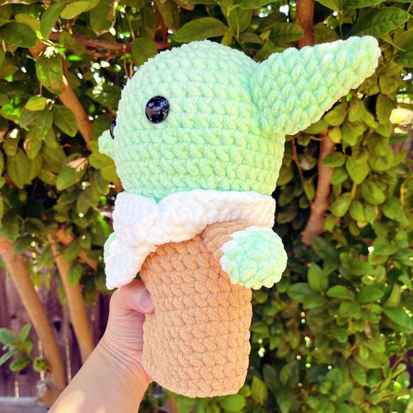 Handmade Baby Yoda Crochet Plush | Amigurumi Yoda Plushie for Star Wars Fans - Picture 4 of 7